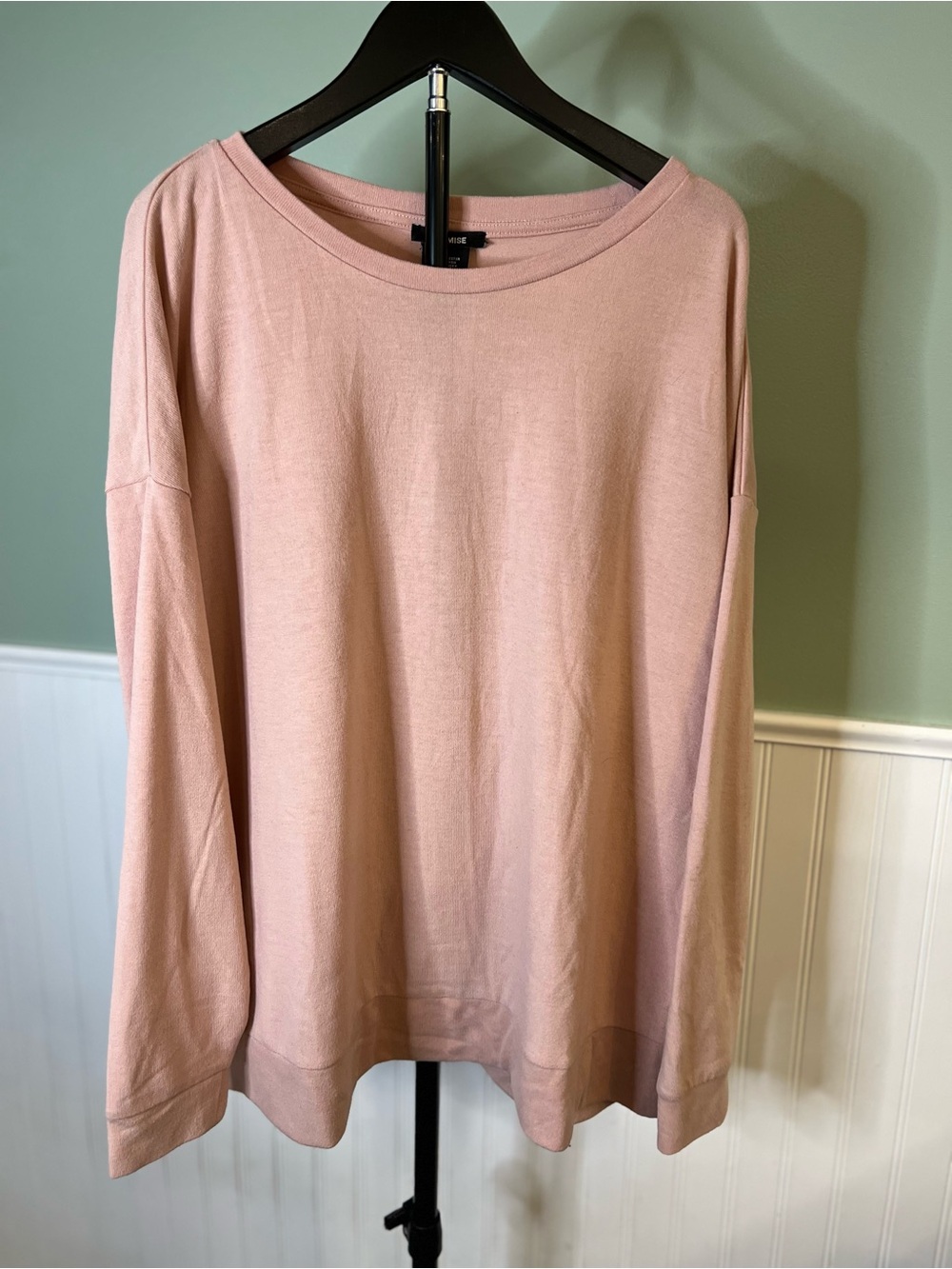 Premise Dusty Rose Scoop Neck Long Sleeve Back Zip Top. Size XL